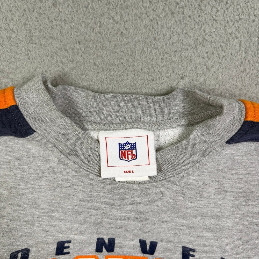 Vintage Denver broncos NFL sweatshirt - Picture 3 of 4